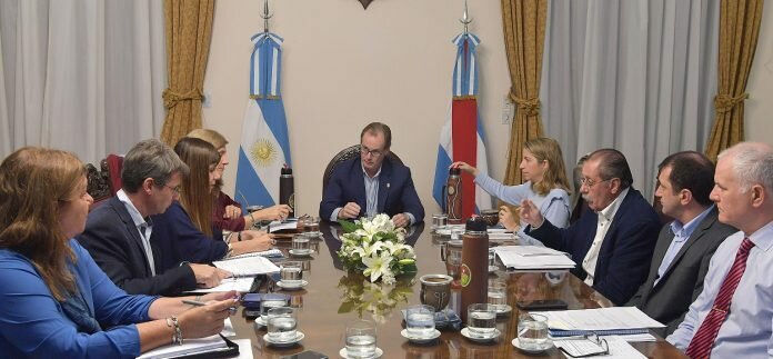 reunion-gabinete-696x323