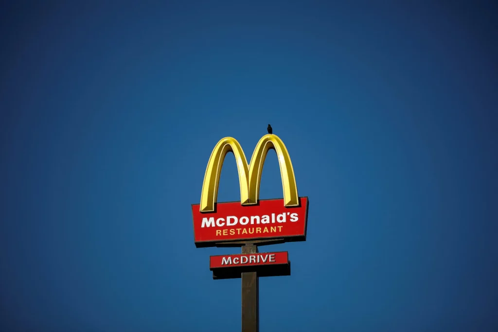 Carl Icahn inicia una lucha de poder con McDonald's por el bienestar de los cerdos