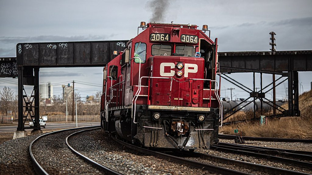 Ferrocarriles CP de Canadá cierra ferrocarril, huelga de trabajadores