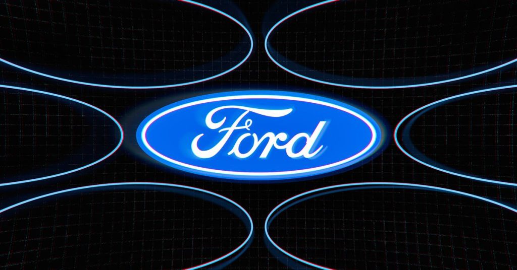 Ford envía y vende vehículos incompletos a los que les faltan chips