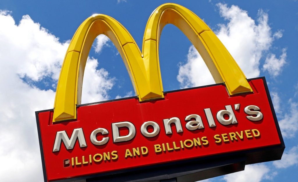 Los fabricantes de reparadores de máquinas de helados están demandando a McDonald's en una demanda de $ 900 millones