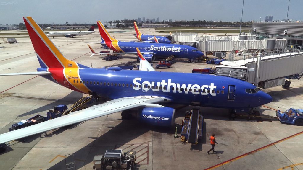La abrasadora ola de calor del verano provoca aterradoras explosiones en los aviones de Southwest