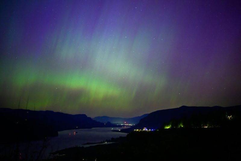 La aurora boreal puede brillar en algunos estados esta noche